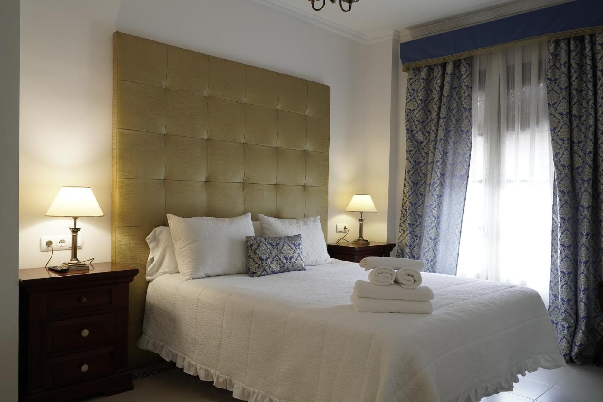 Hospedarte Palacete Real 埃尔罗西奥 外观 照片